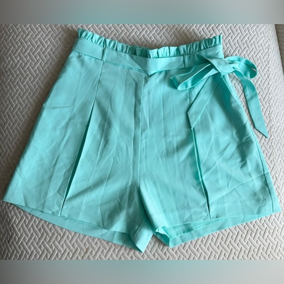 Flutterscape Shorts - Picture 1 of 1